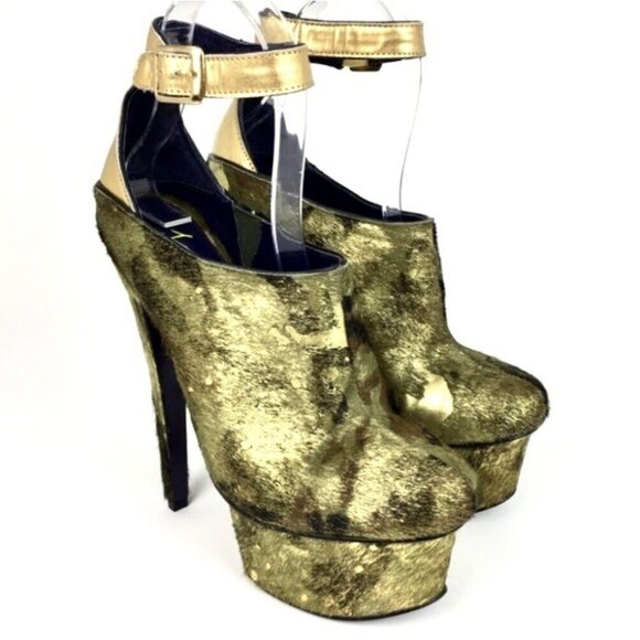 London Trash Gold Metallic High Heel Platforms Size8 Stripper Vixen Sexy MobWife - Picture 1 of 8